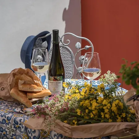 Cornabrugia Patio